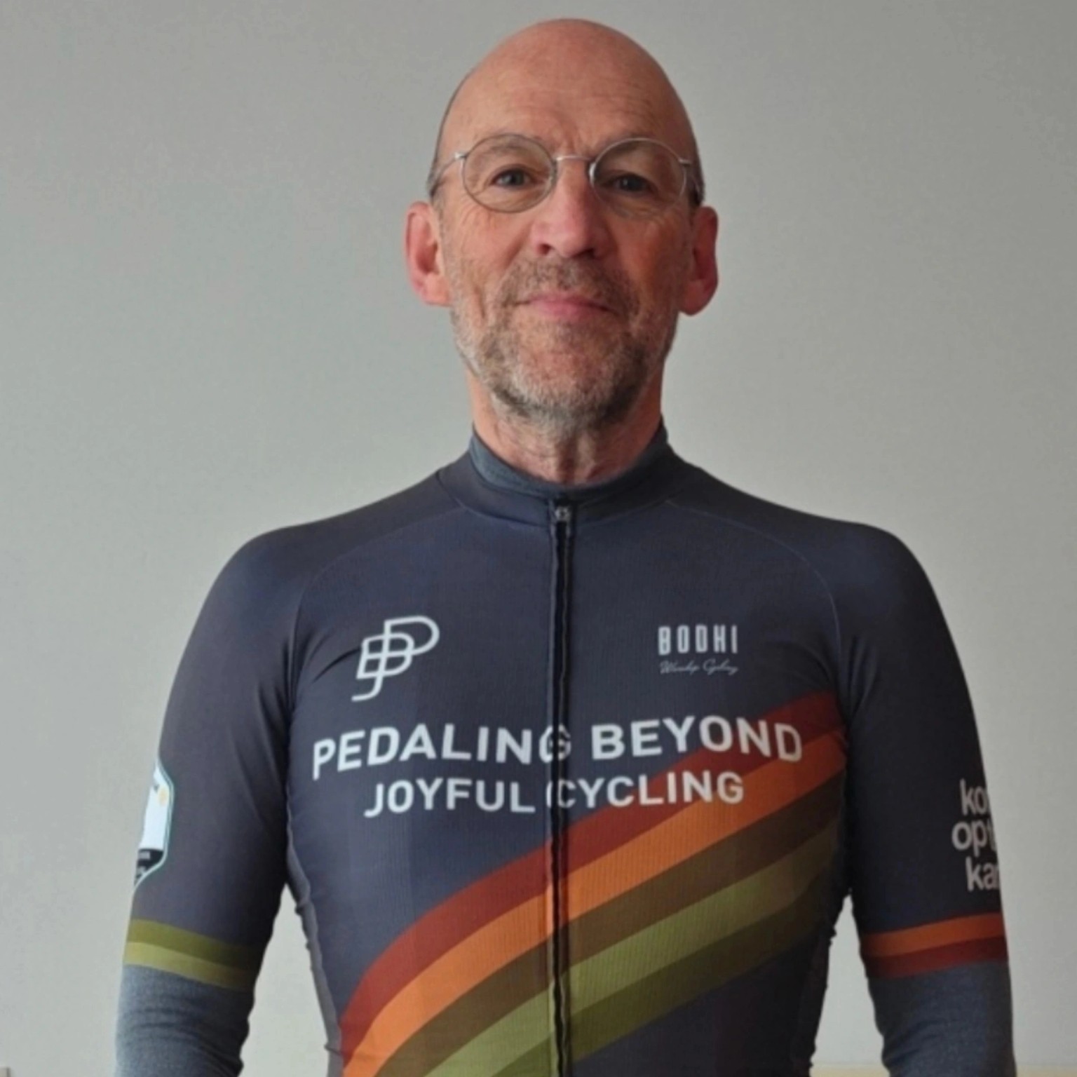 Peter van Pedaling Beyond Joyfulcycling in fietstenue